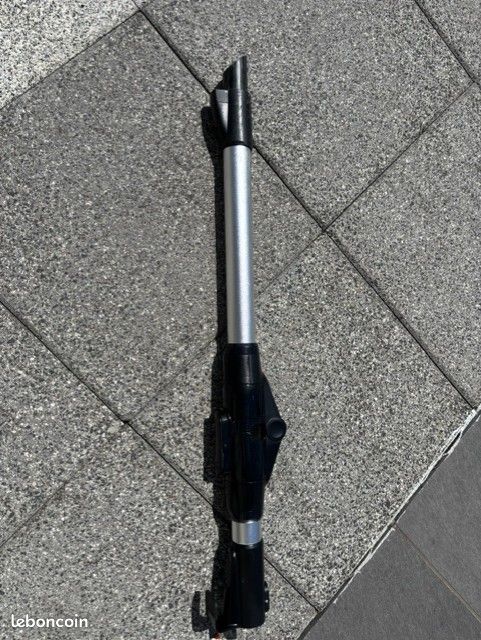 Brosse et tube pour aspirateur Bosch Unlimited 7 BBS71BTRED (image 2)