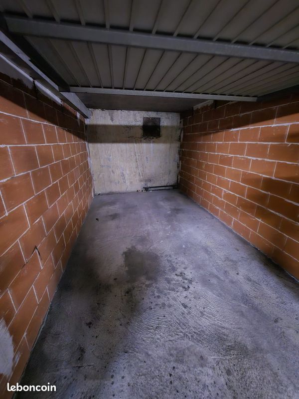Parking 12 m² · à Toulouse · 12 m² · 100 €/mois