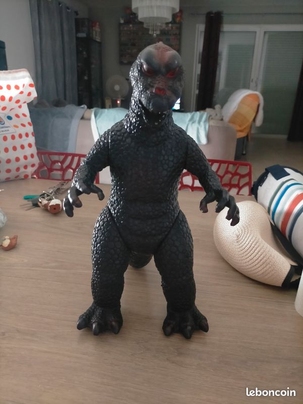 Grande figurine godzilla (image 1)