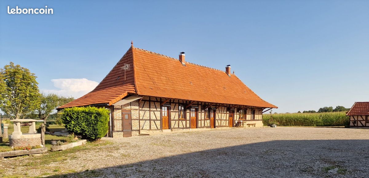 Maison 6 pièces 130 m² · à Simard · 130 m² · 330 000 €