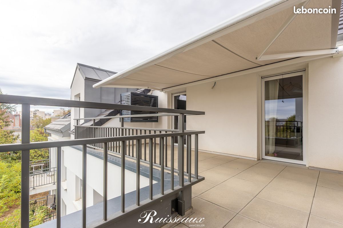 Appartement 6 pièces 131 m² · à Fontaine-lès-Dijon · 131 m² · 590 000 €