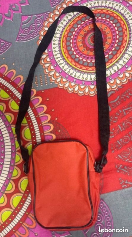Petit sac bandoulière pour garçon (image 2)