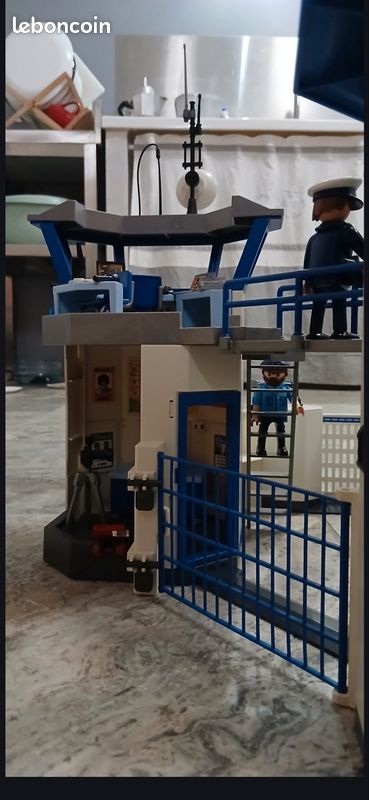 Playmobil commissariat (image 6)