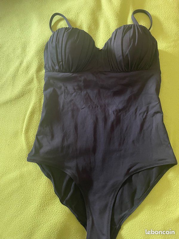 Maillot de bain une pièce femme (image 1)