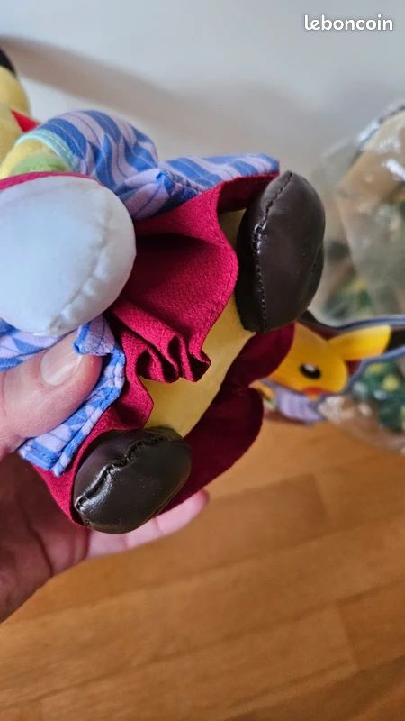 Peluche pokemon center Tokyo DX pikachu hakama 2018 - Jeux & Jouets