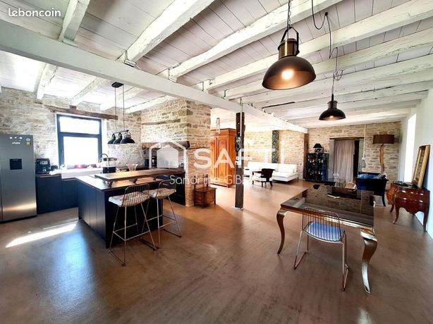 Propriété 4 pièces 200 m²