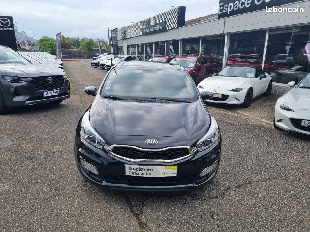 Kia Cee'd 1.6L GDI 135 ch BVM6 Premium (image 11)