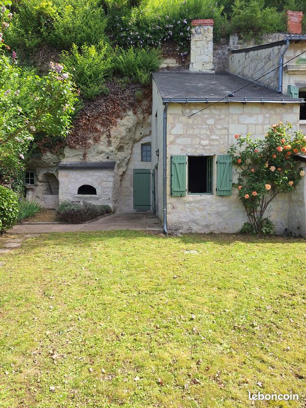 Maison 4 pièces 130 m² · à Fontevraud-l'Abbaye · 130 m² · 157 000 €