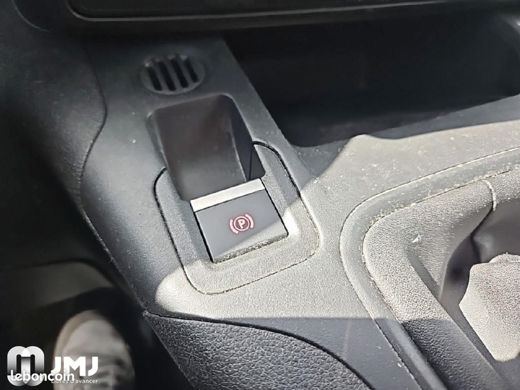Peugeot Partner FOURGON STANDARD 650 KG PURETECH 110 S&S BVM6 PREMIUM (image 14)