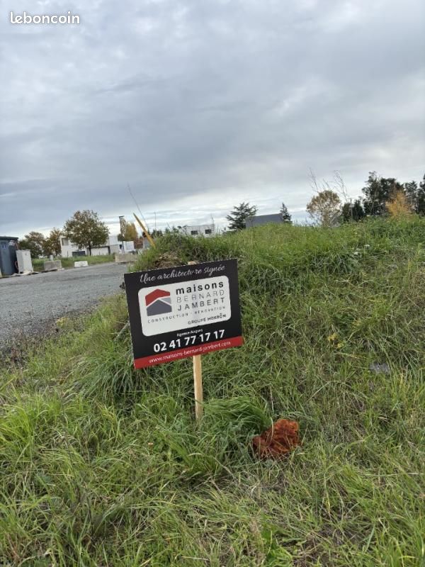 Terrain 492 m² · à Écouflant · 147 600 €