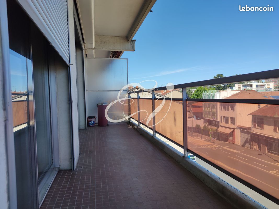 Appartement 2 pièces 64 m² · à Tassin-la-Demi-Lune · 64 m² · 888 €/mois