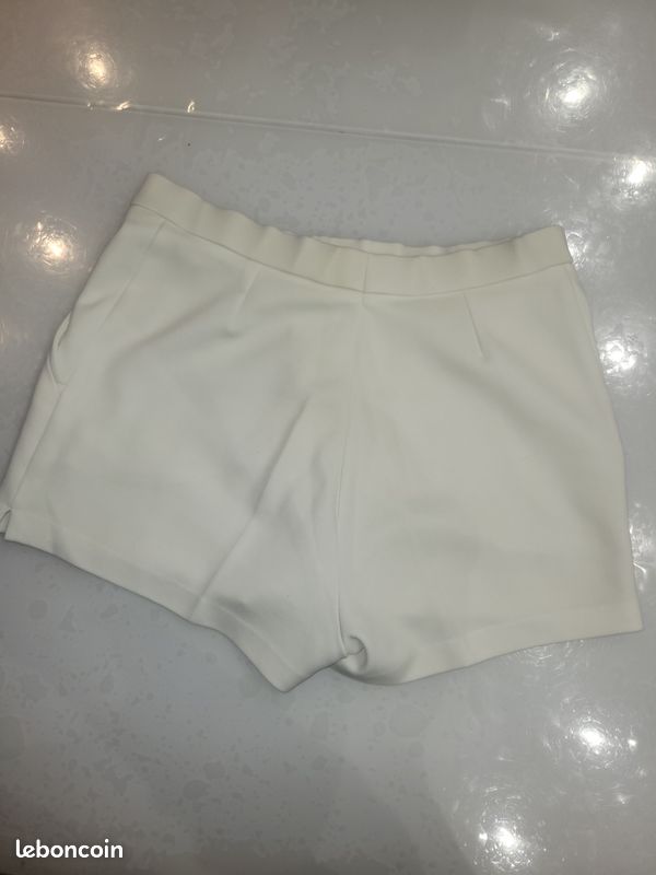 SHORT LACOSTE HOMME Taille L (image 2)