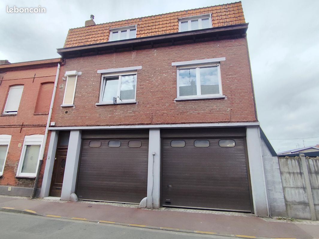 Immeuble 5 pièces 112 m² · à Tourcoing · 112 m² · 255 000 €