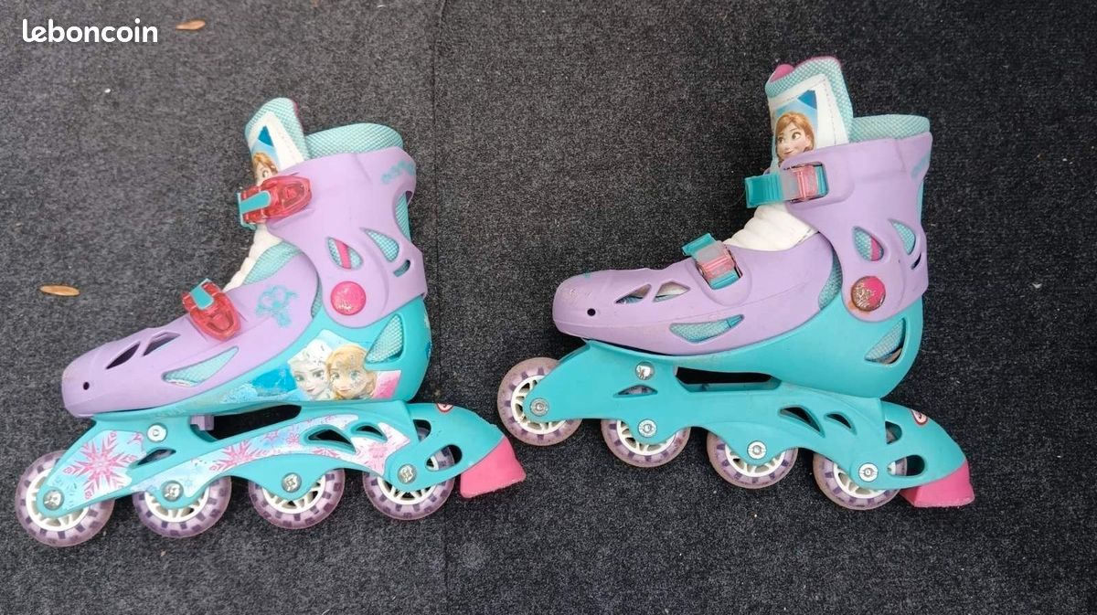 patins à roulettes enfant taille 29-33 (Gebraucht) in Leytron für CHF 8 patins à roulettes enfant taille 29-33 (Gebraucht) in Leytron für CHF 8