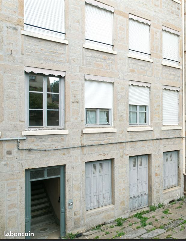 Local commercial 3 pièces 166 m² · à Saint-Étienne · 166 m² · 138 000 €