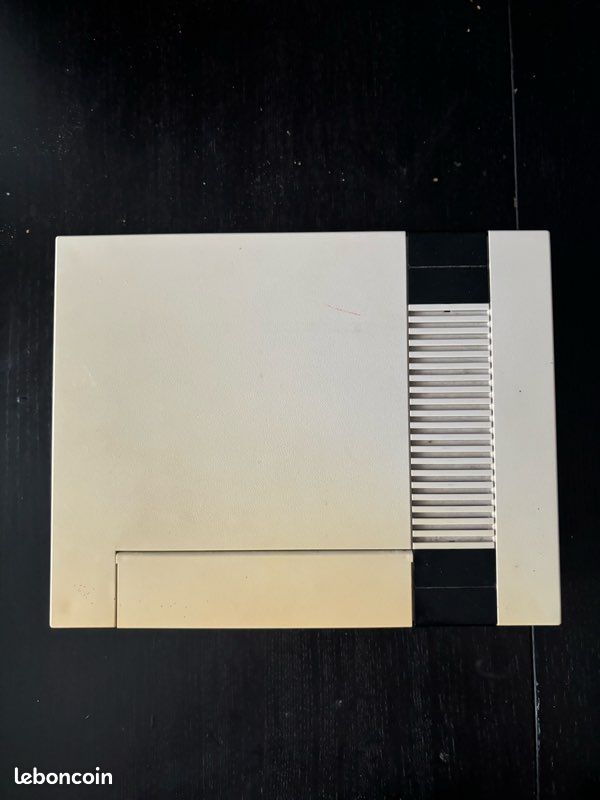 Console Nintendo nes + 2 manettes officielles (image 2)