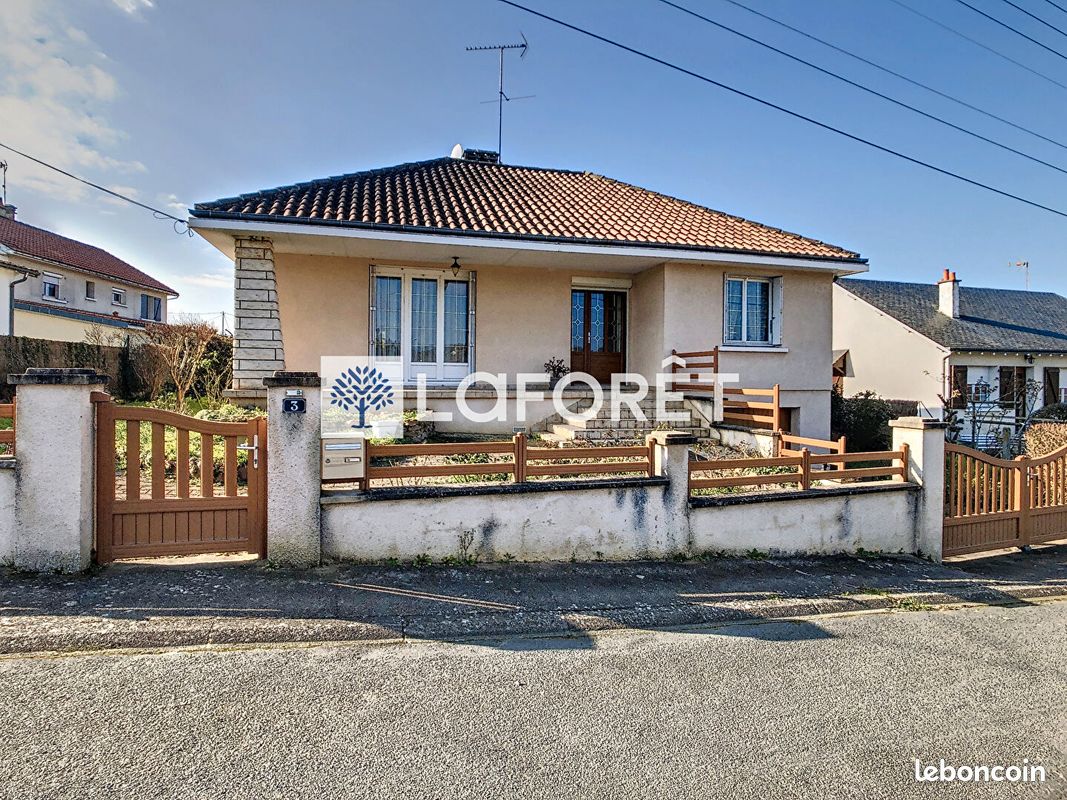 Pavillon 7 pièces 110 m² - Thouars 79100 (image principale 2)