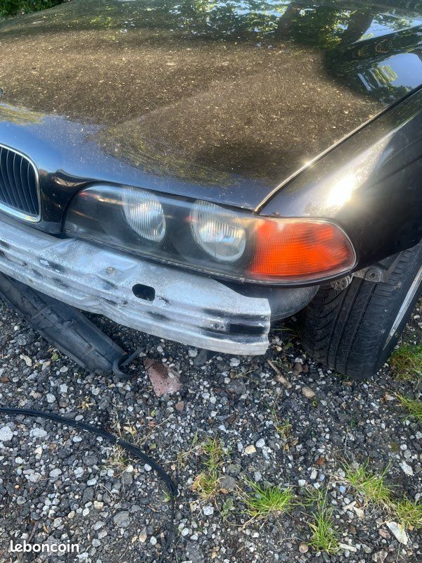 Capot bmw e39 (image 1)