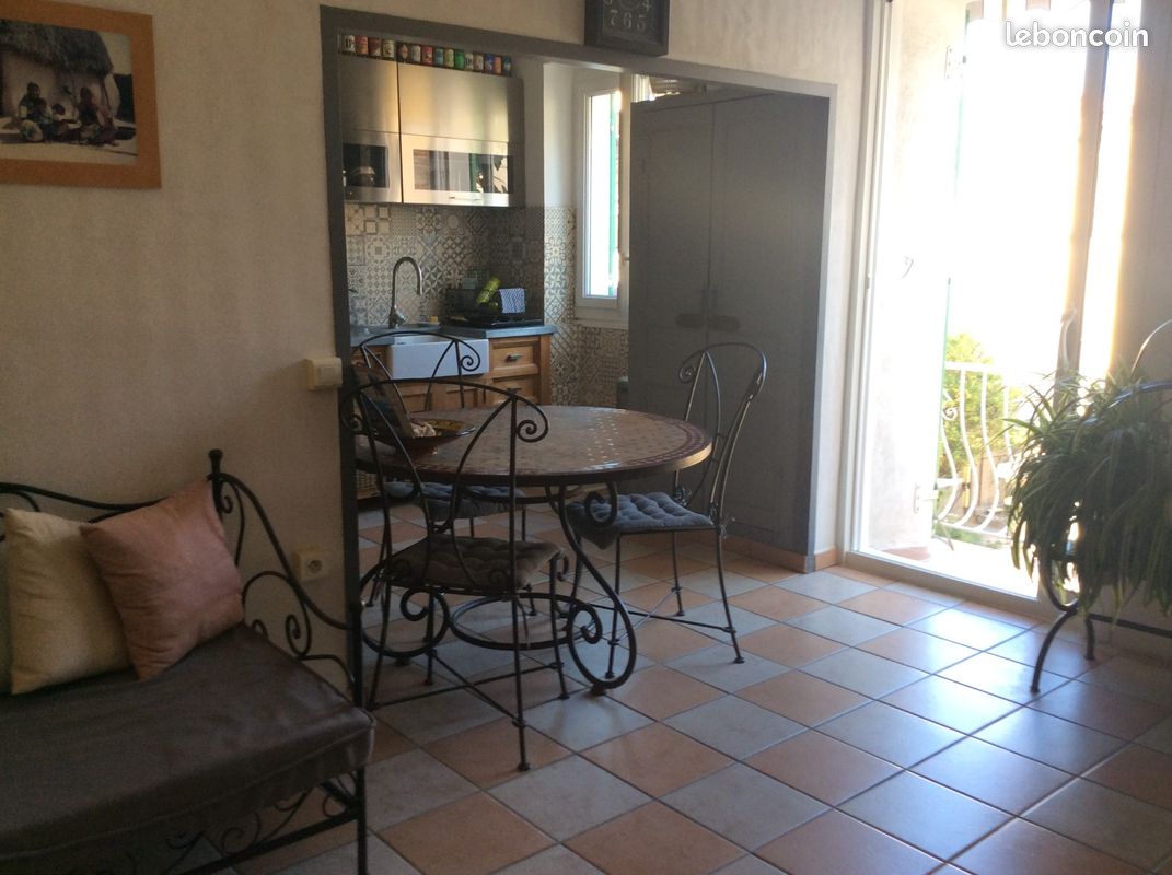 Appartement 60 m2 centre ville (location de dimanche à dimanche) (image 1)