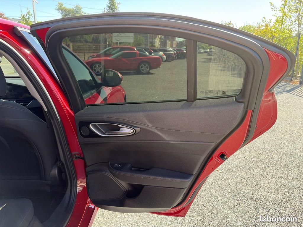 ALFA ROMEO GIULIA 2.2 D - 150 cv Super / Sans AD Blue + attelage (image 32)
