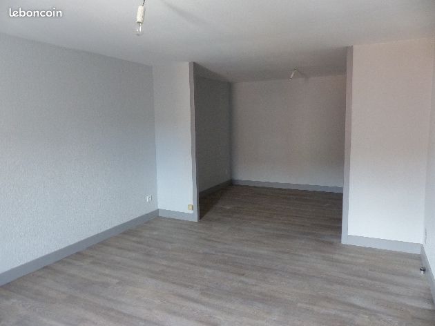Appartement a louer lons-le-saunier - 1 pièce(s) - 36 m2 - Surfyn