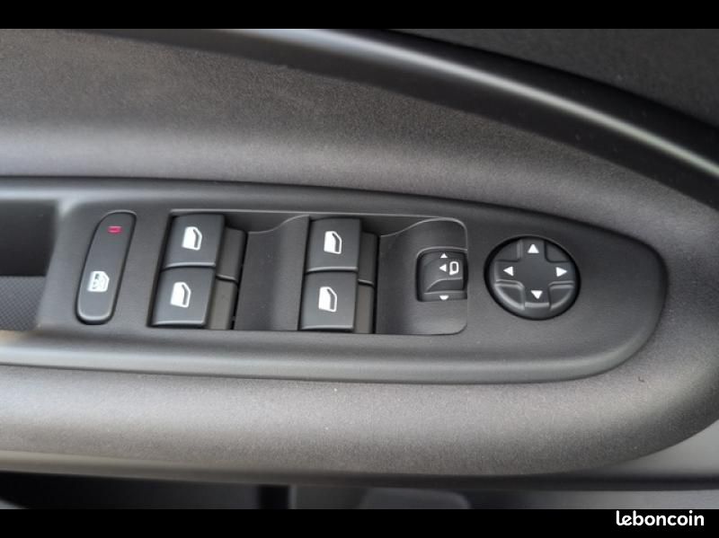 Alfa romeo Junior 1.2 Ibrida 136ch Speciale DCT6 (image 24)