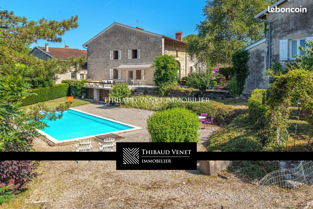 Maison 13 pièces 390 m² · à Serrières-sur-Ain · 390 m² · 495 000 €