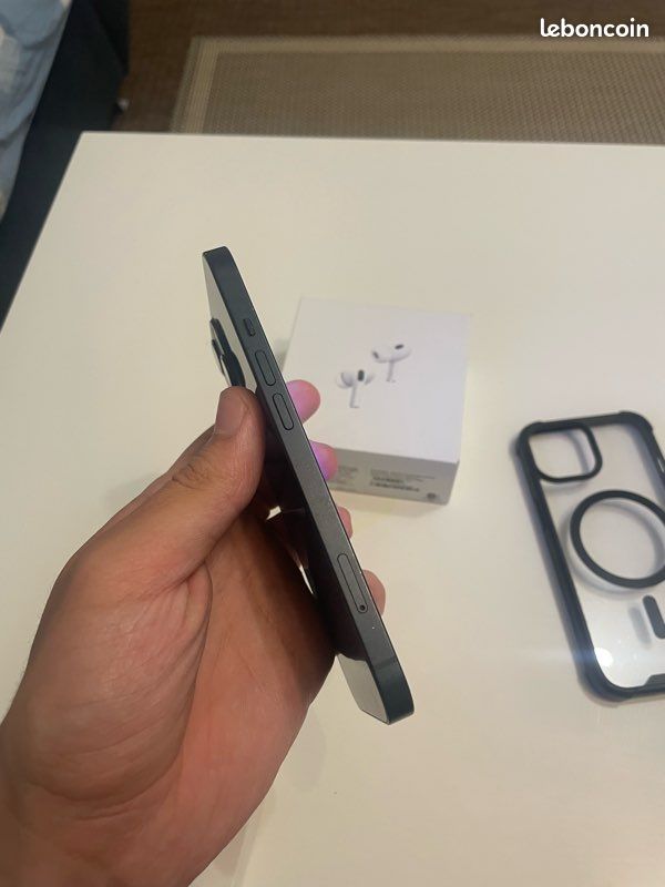 IPhone 13 (image 3)