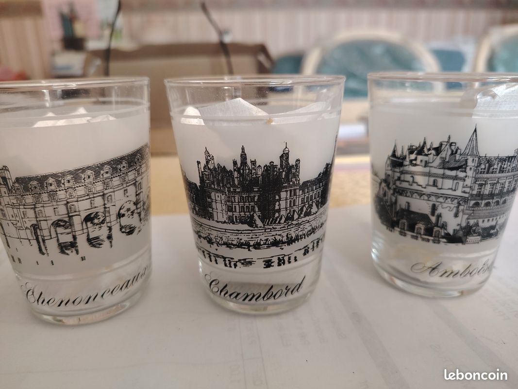 Lot Ancien verre Chateaux de la Loire Chambord, Cheverny, Blois Lot Ancien verre Chateaux de la Loire Chambord, Cheverny, Blois