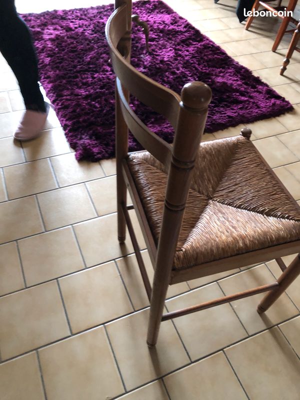 Chaise en bois et paille (image 2)
