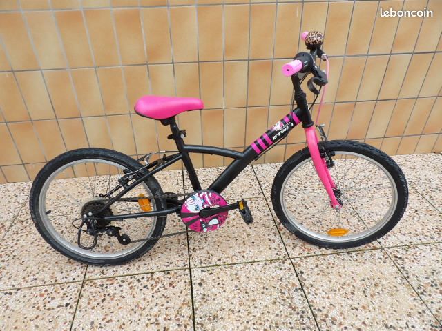 Btwin Equipement VÃ©lo Decathlon Btwin Noir Et Rose Vélo Enfant 20