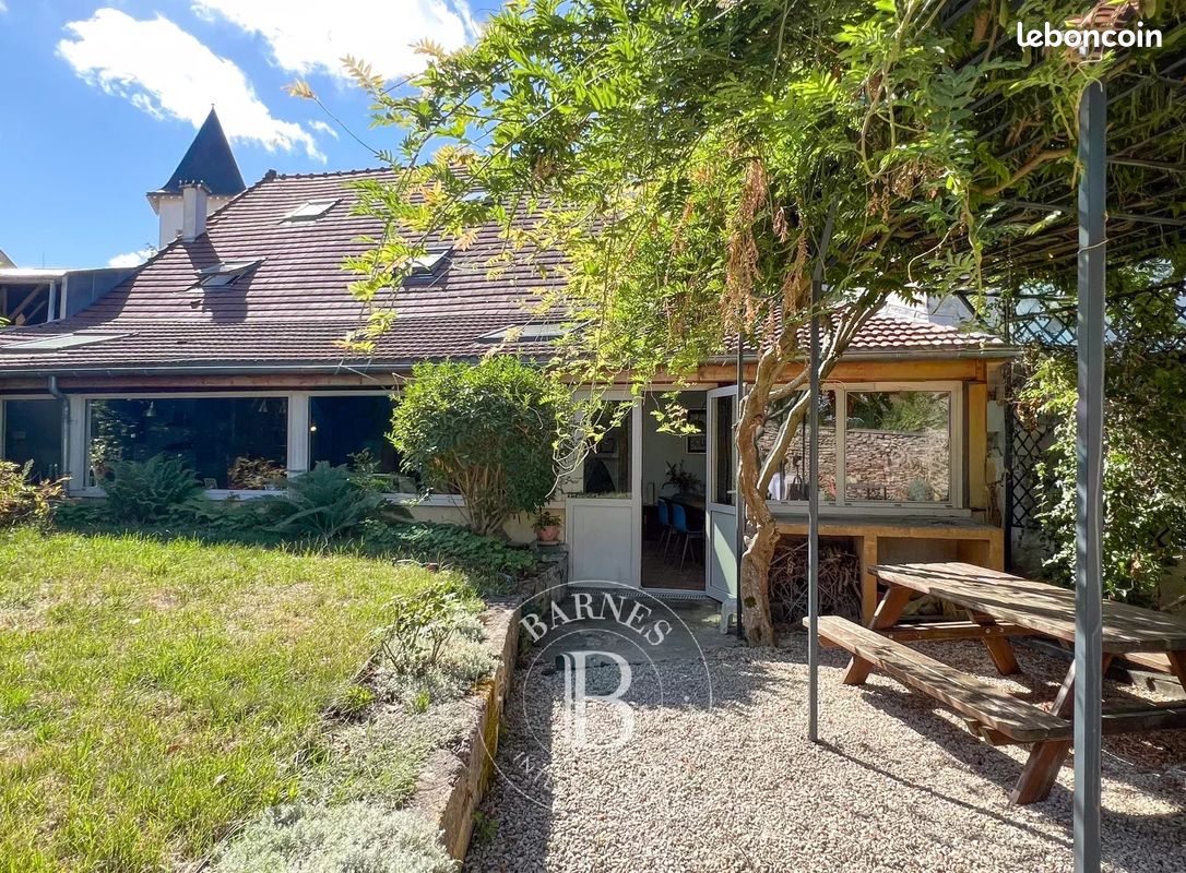 Maison 6 pièces 199 m² · à Saint-Germain-en-Laye · 199 m² · 1 150 000 €