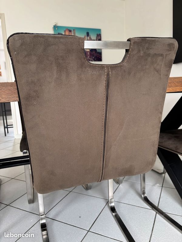 Table salle à manger et chaises (image 6)