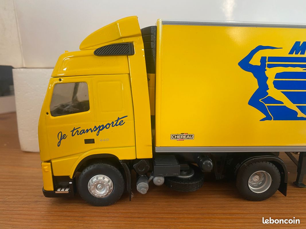VOLVO FH 4 GLOBETROTTER TAUTLINER LE COZ