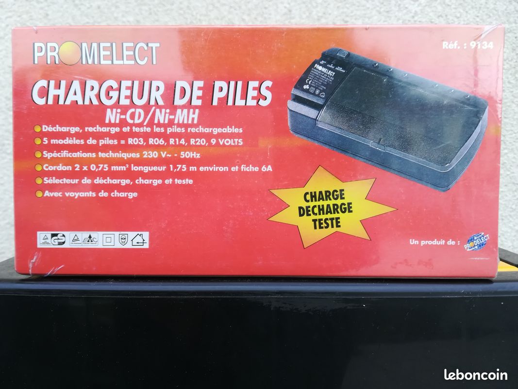 NEUF scellé Promelect chargeur – testeur universel 1,5 & 9 V pour piles rechargeables formats : R03 = AAA, R06 = AA, R14 = C, R20 = D & R61 (image 1)