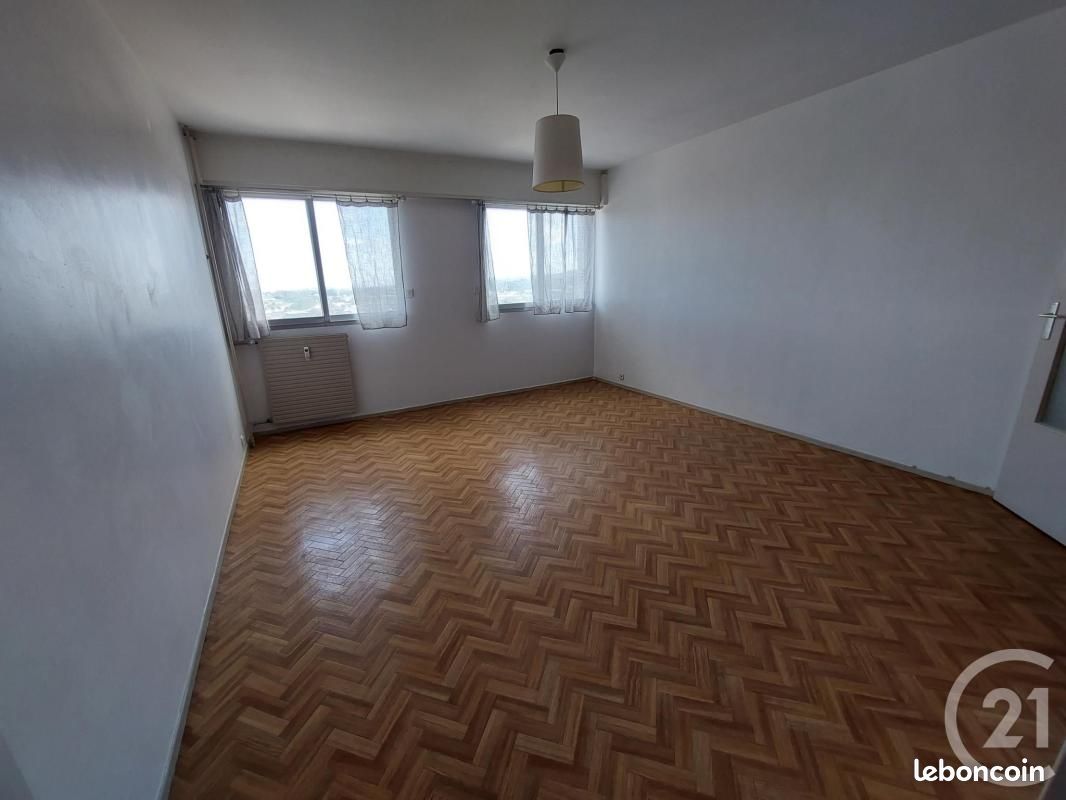 Appartement 2 pièces 58 m² · à Montluçon · 58 m² · 37 000 €