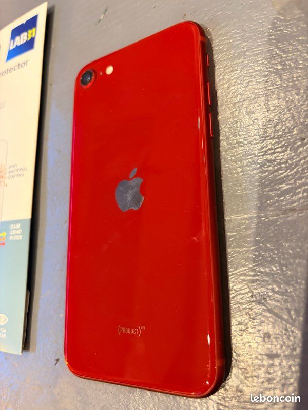 APPLE iPhone SE (2022) Rouge 64 Go d'occasion