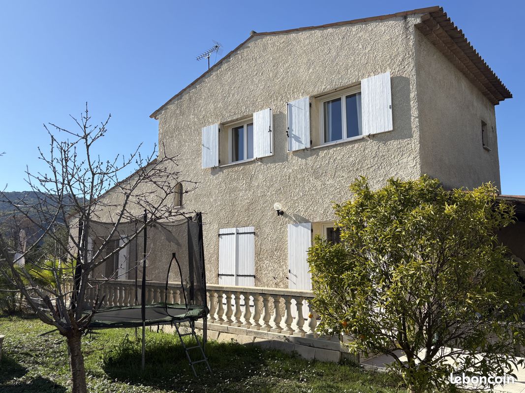 Maison 5 pièces 150 m² · à La Roquette-sur-Siagne · 150 m² · 729 000 €