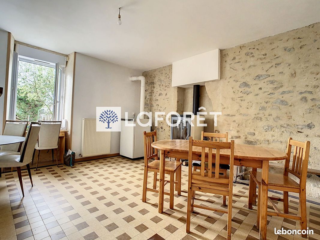 Maison 6 pièces 182 m² - Thouars 79100 (image principale 4)