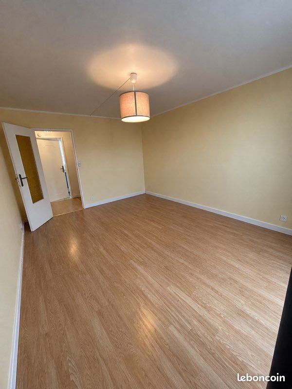 Appartement 3 pièces 60 m² · à Épinay-sur-Seine · 60 m² · 145 000 €