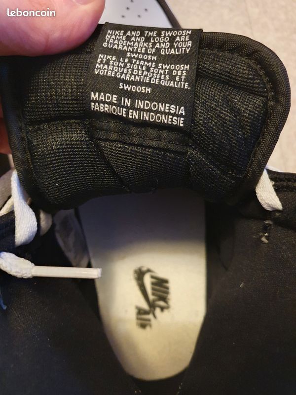 Air Jordan 1 Retro High OG Black and White (image 6)