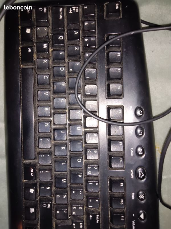 Clavier d'ordinateur noir alphanumérique Logitech (image 2)