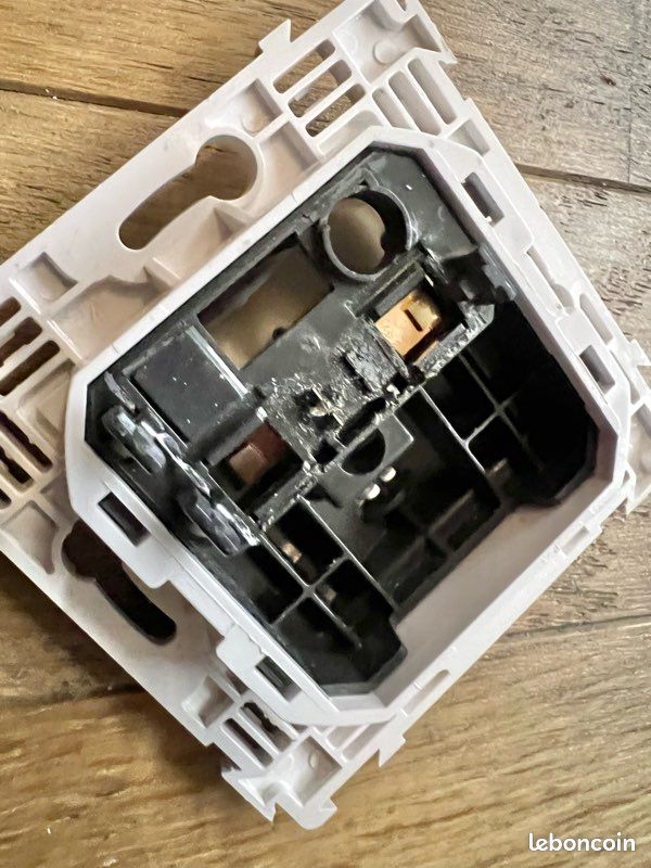 Cadre Saillie ARNOULD Mighty 2 Modules – Blanc 22902 – Neuf