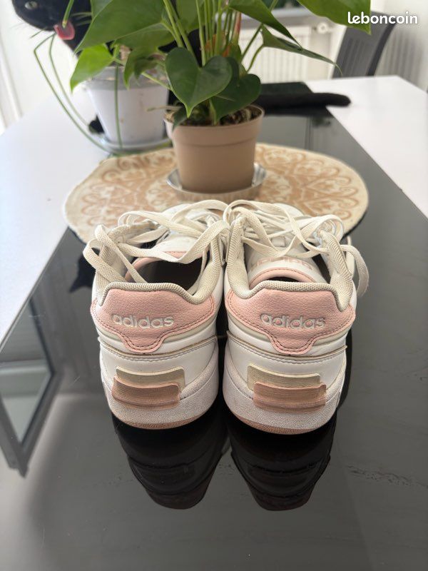 Basket Adidas pour femme (image 1)