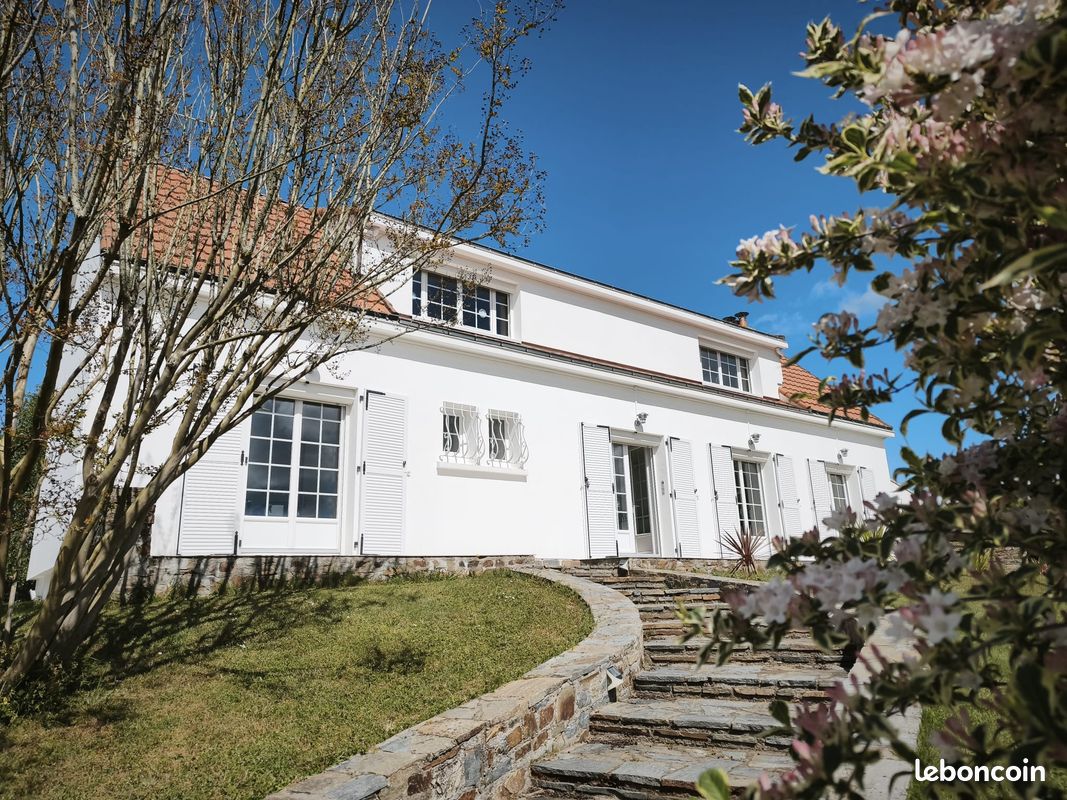 Maison 8 pièces 170 m² · à Saint-Père-en-Retz · 170 m² · 447 000 €