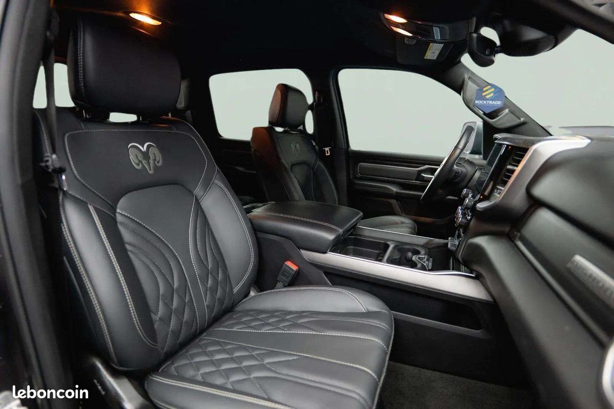 Dodge RAM 5.7 V8 HEMI 4x4 * Sport * Pack Offroad Nuit * TVA * LED * AHK * *TVA (image 17)