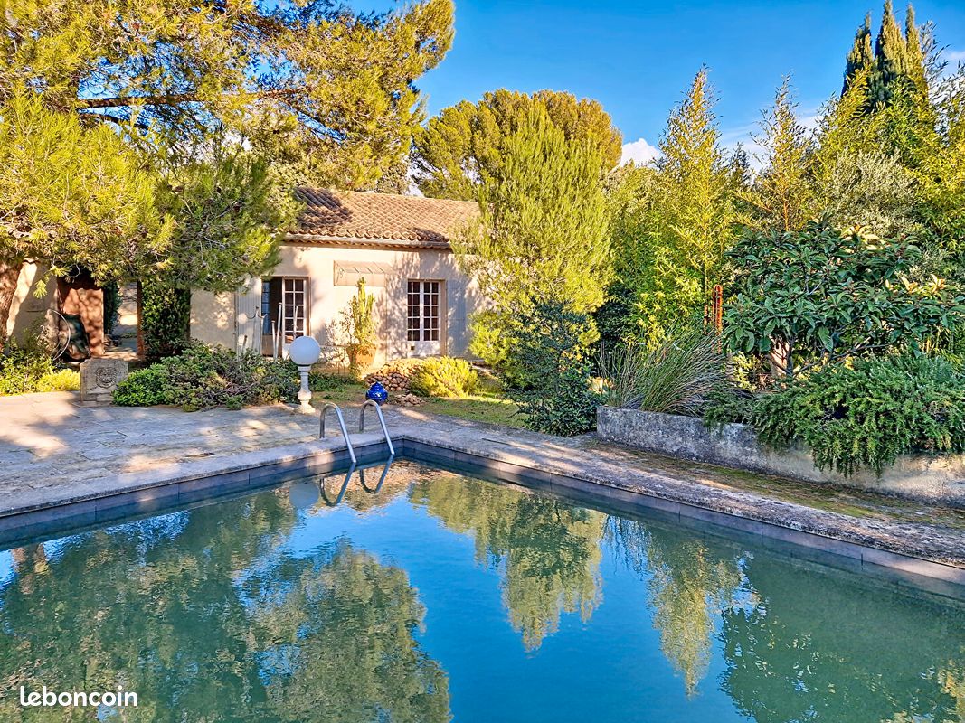 Maison 5 pièces 175 m² · à Villeneuve-lès-Avignon · 175 m² · 670 000 €