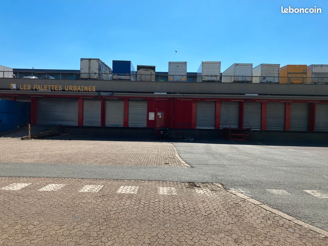 Local commercial 1 pièce 239 m² · à Rungis · 239 m² · 4 596 €/mois
