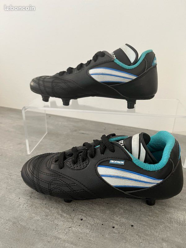 Chaussures de foot crampons p35 (image 1)