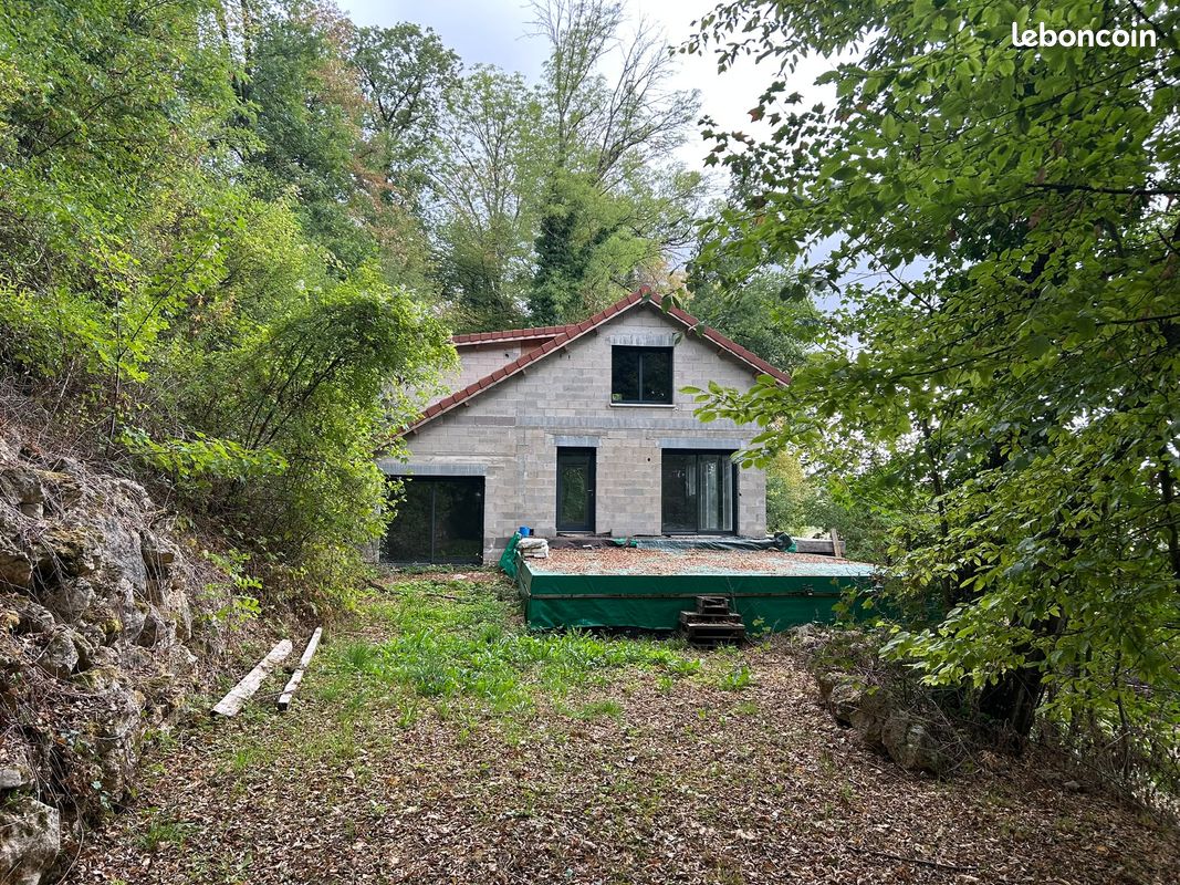 Maison 5 pièces 140 m² · à Saint-Mihiel · 140 m² · 75 000 €